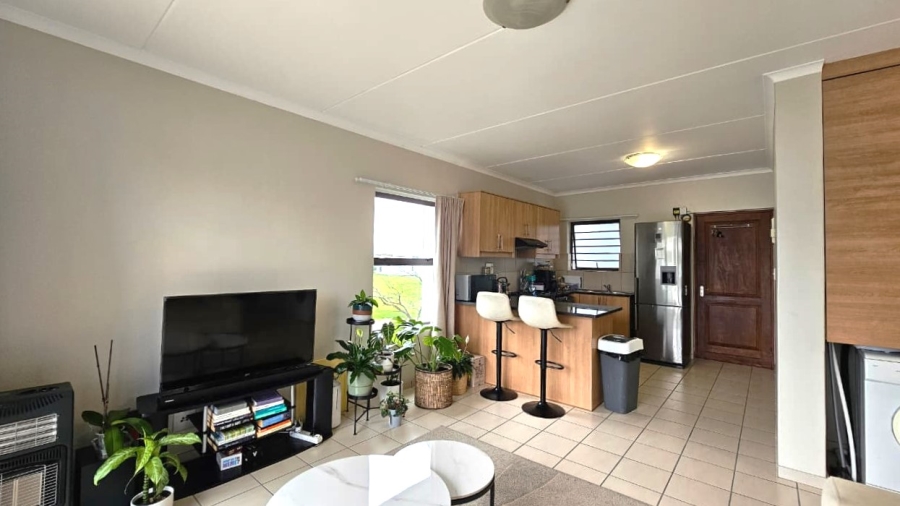 To Let 2 Bedroom Property for Rent in Burgundy Estate Western Cape